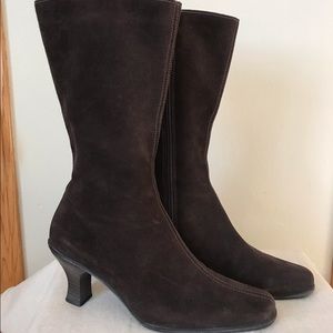 La Canadienne waterproof suede boots